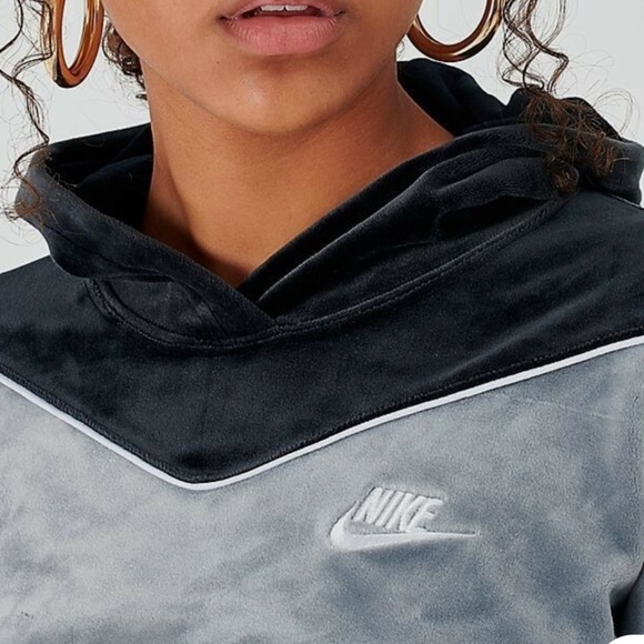 WOMENS NIKE HERITAGE “Plush Velvet'' PULLOVER HOODIE NWOT 🔴 - Picture 15 of 15